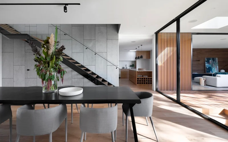 Diseño web para inmobiliaria estilo luminoso y profesional – Cálido y moderno